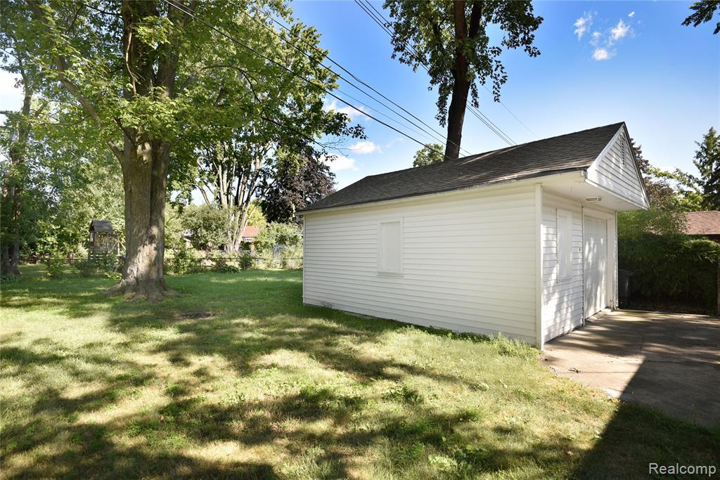 2261 Dunstable Road Birmingham, MI 48009 - Photo 34 of 39