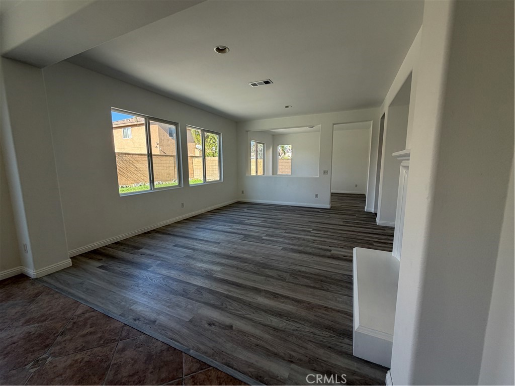 6179 Cedar Creek Road Eastvale, CA 92880 - Photo 6 of 36 1st Floor Family Room