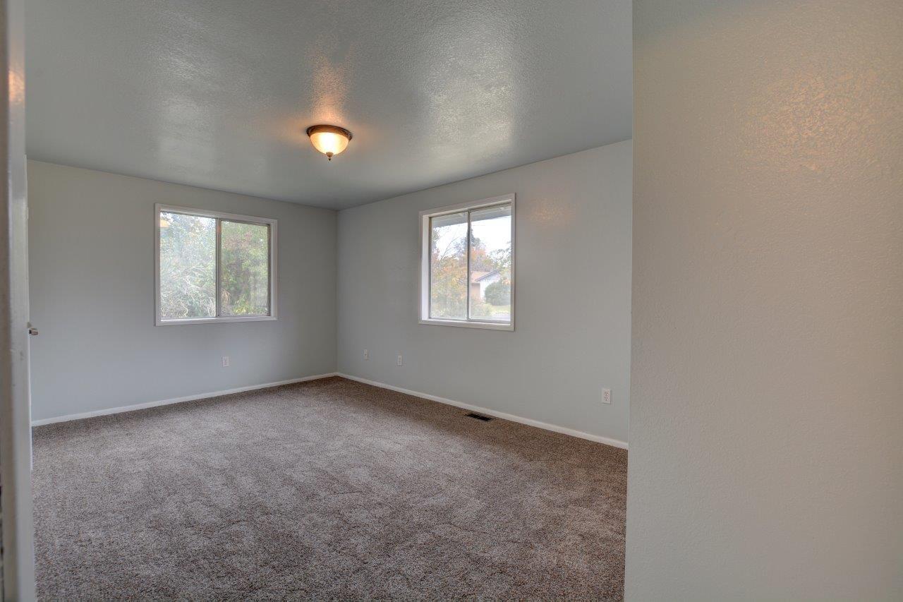 1234 Spring Street Medford, OR 97504 - Photo 20 of 31 Additional Photo