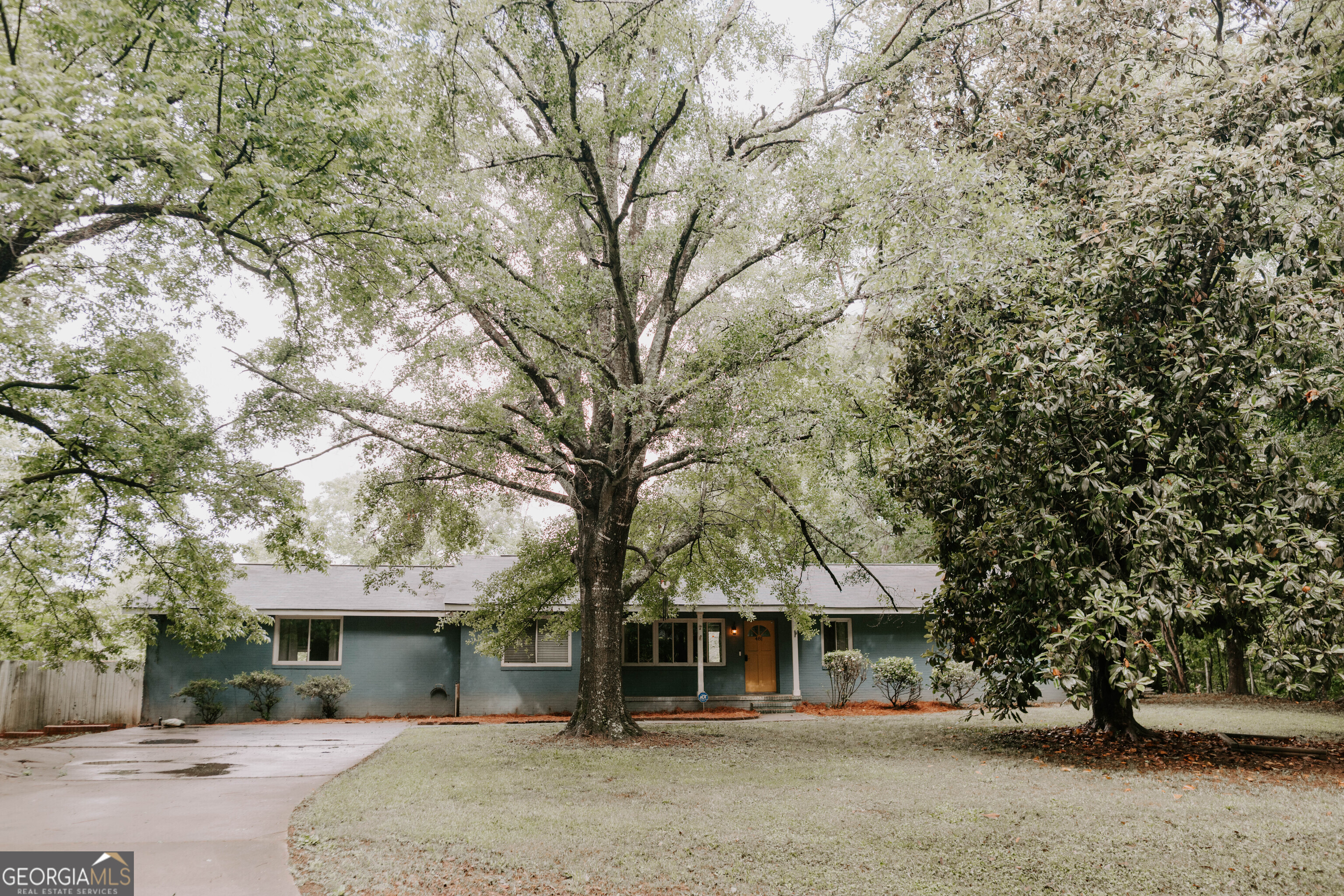 481 Skinners Bypass Milner, GA 30257 - Photo 2 of 41