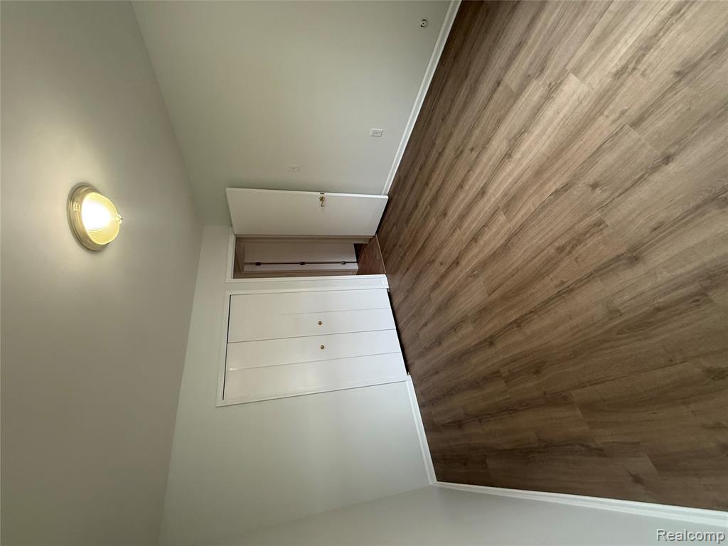 150 East Long Lake Road Bloomfield Hills, MI 48304 - Photo 19 of 22