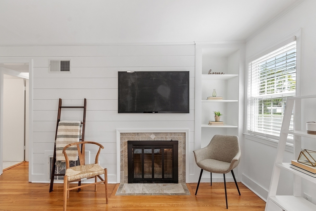 5 Colony Road Woburn, MA 01801 - Photo 5 of 39 Gallery Image 5
