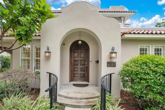 $750,000 | 207 West Maxwell Street, Lakeland, FL 33803