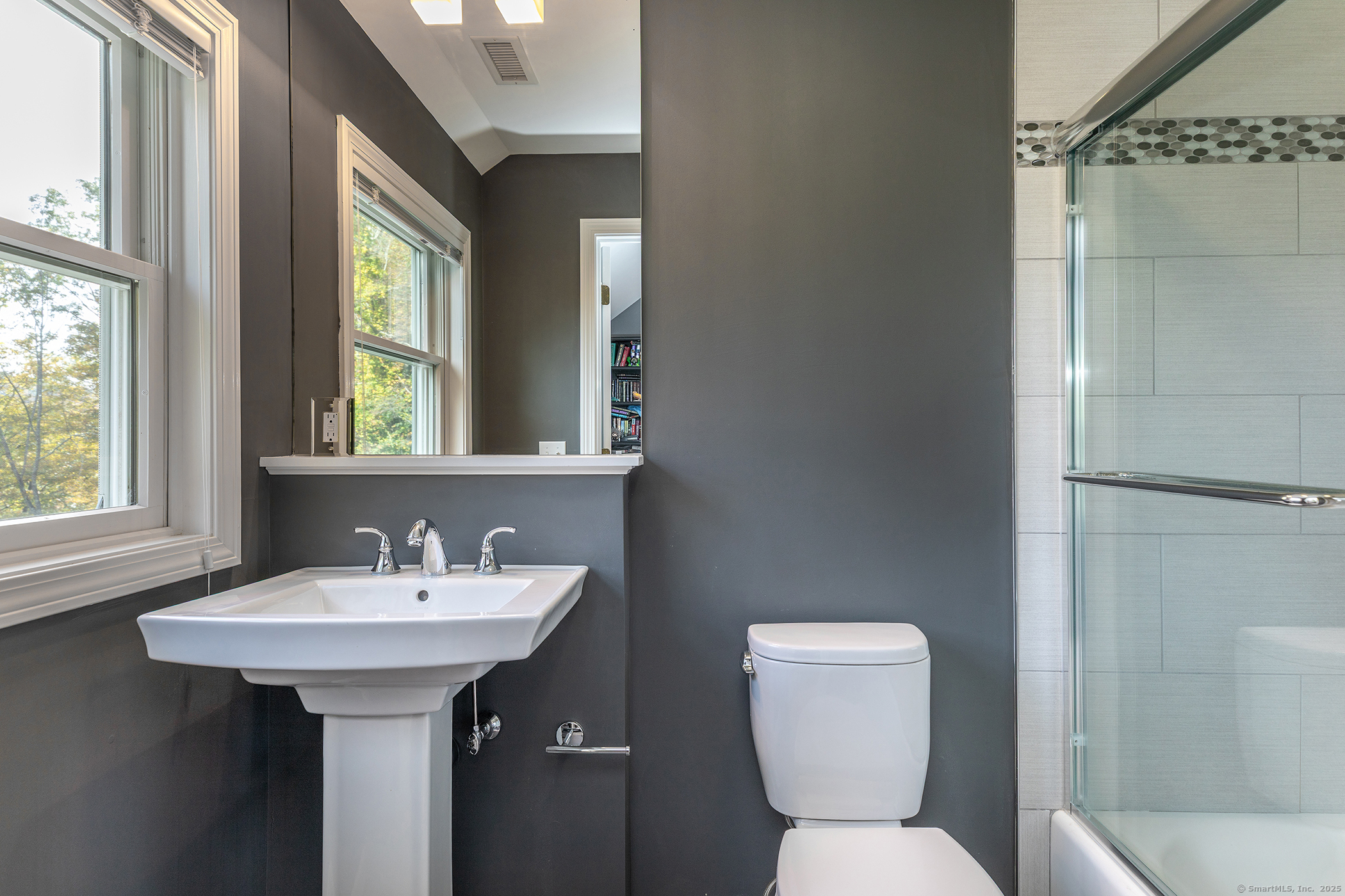 168 Cobble Road Kent, CT 06757 - Photo 31 of 40 a bathroom with a toilet sink and mirror