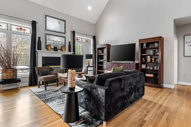 $785,000 | 5 Briar Court, Hooksett, NH 03106