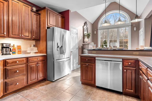 $785,000 | 5 Briar Court, Hooksett, NH 03106