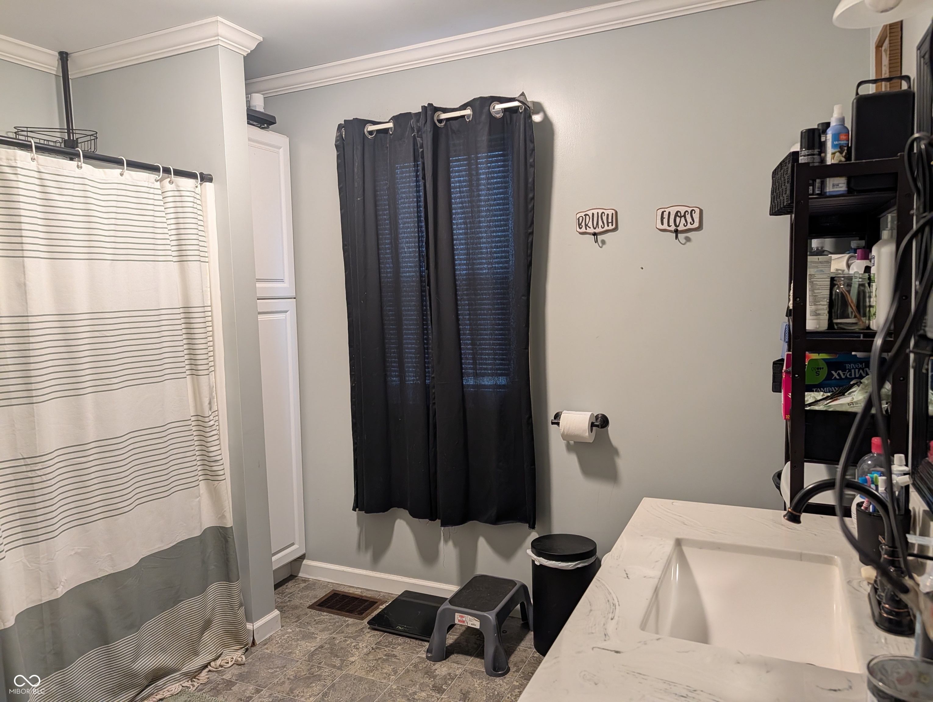 404 Oak Street Crothersville, IN 47229 - Photo 8 of 13