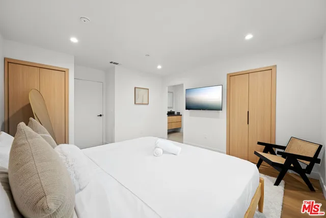 $5,499 | 839 North McCadden Place, Unit F, Los Angeles, CA 90038