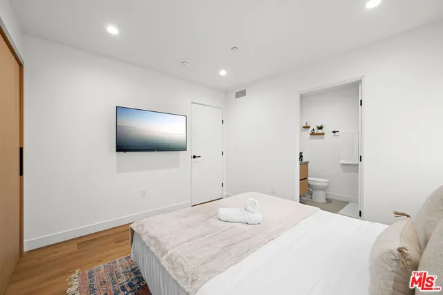 $5,499 | 839 North McCadden Place, Unit F, Los Angeles, CA 90038