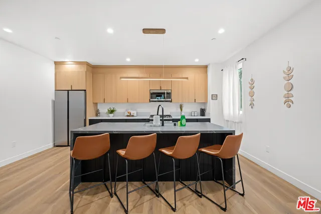 $5,499 | 839 North McCadden Place, Unit F, Los Angeles, CA 90038