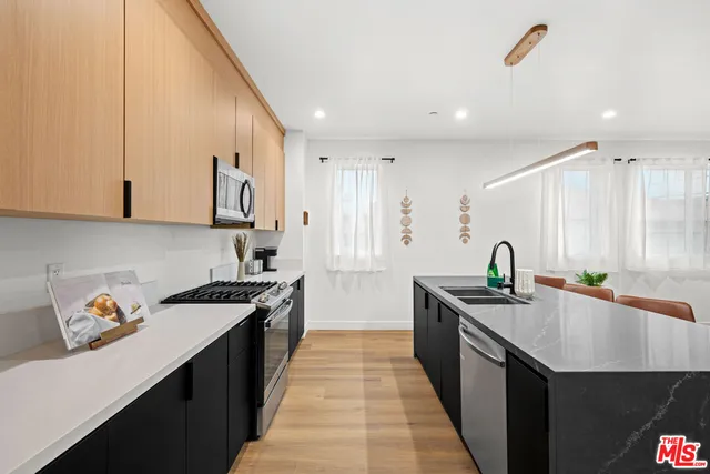 $5,499 | 839 North McCadden Place, Unit F, Los Angeles, CA 90038