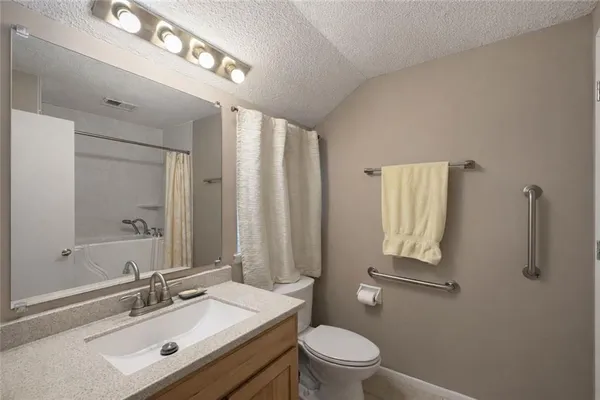 $234,900 | 12201 West 79th Terrace, Lenexa, KS 66215
