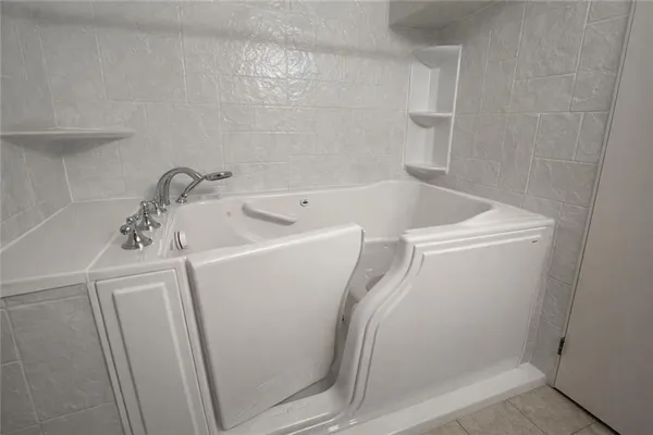 $234,900 | 12201 West 79th Terrace, Lenexa, KS 66215