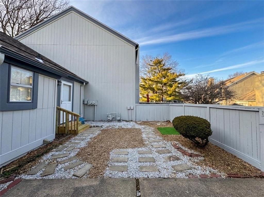 12201 West 79th Terrace Lenexa, KS 66215 - Photo 17 of 19