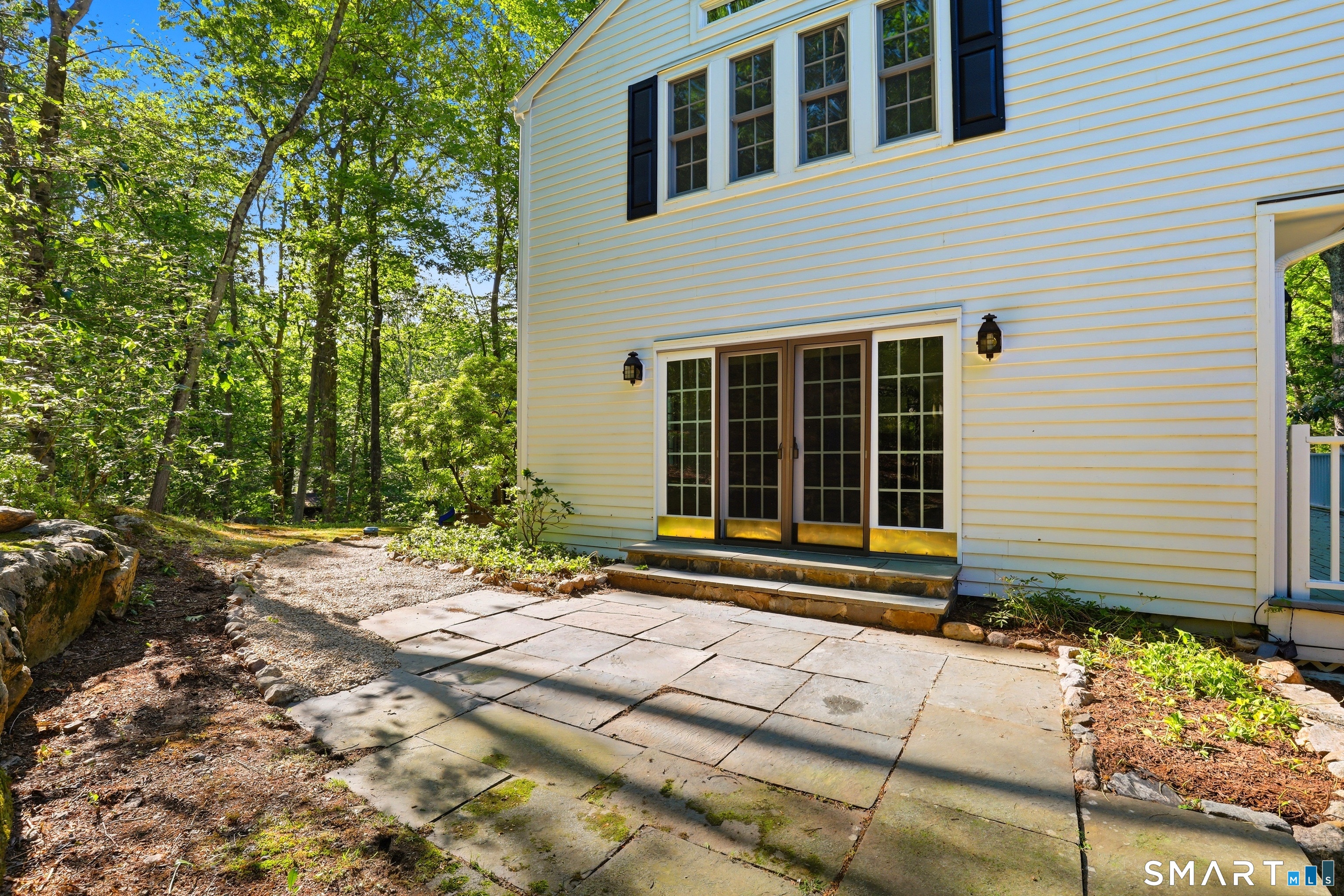 156 West Haviland Lane Stamford, CT 06903 - Photo 4 of 29