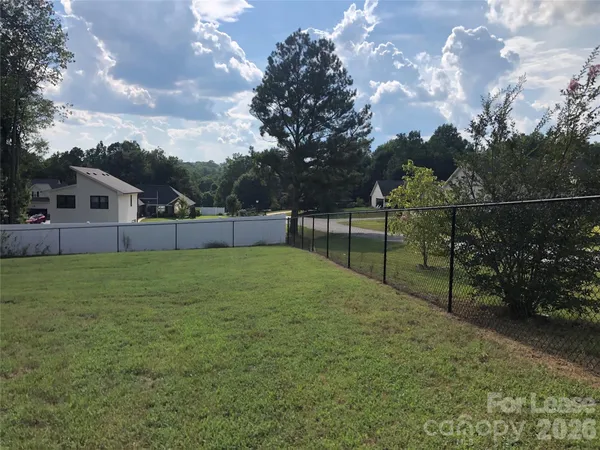 $1,750 | 5316 Oaktree Drive, Gastonia, NC 28052