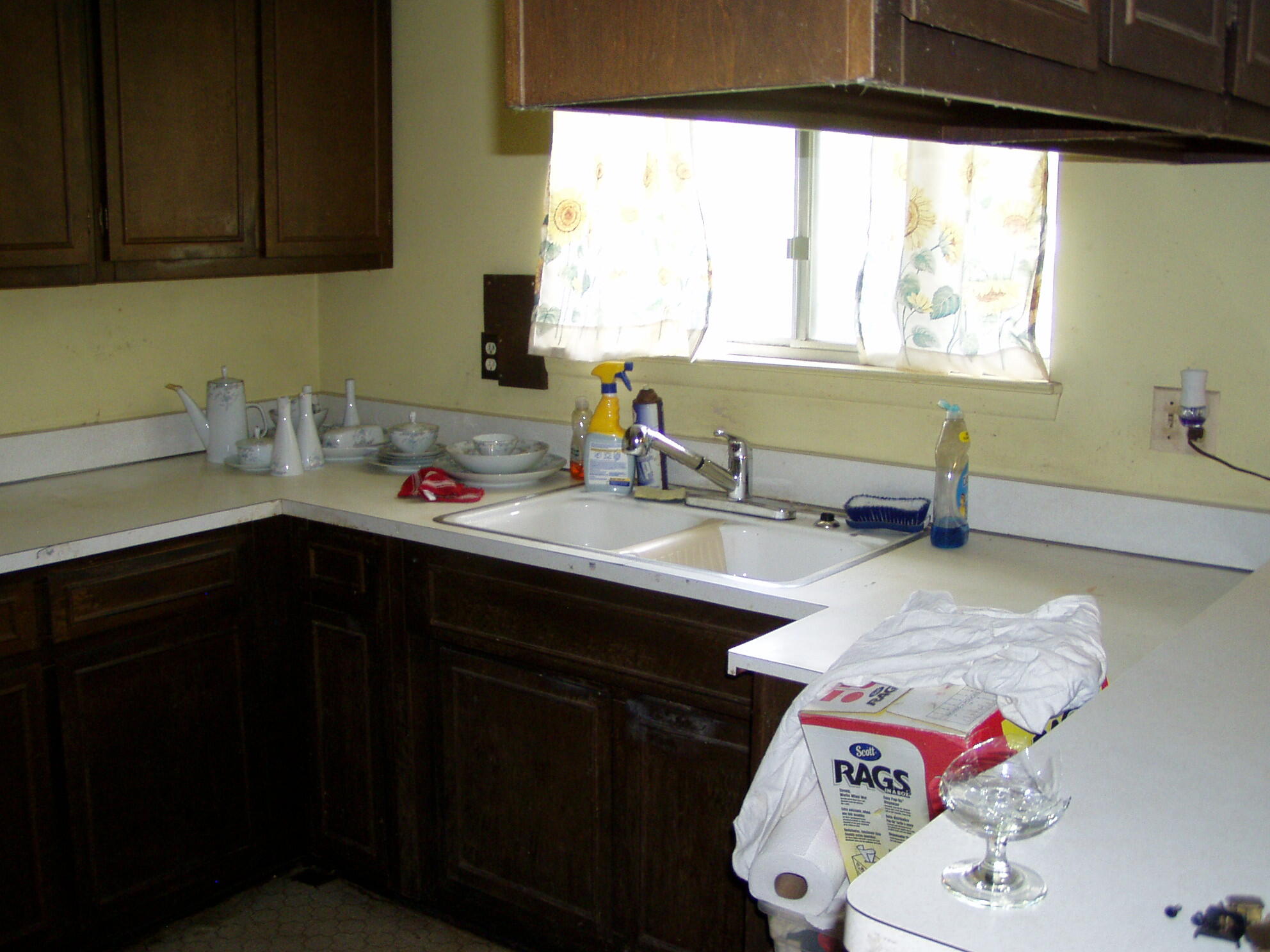 6350 Merritt Road Ypsilanti, MI 48197 - Photo 2 of 15 P1010054