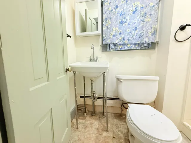 $250,000 | 33 Cottage Avenue, Springfield, VT 05156