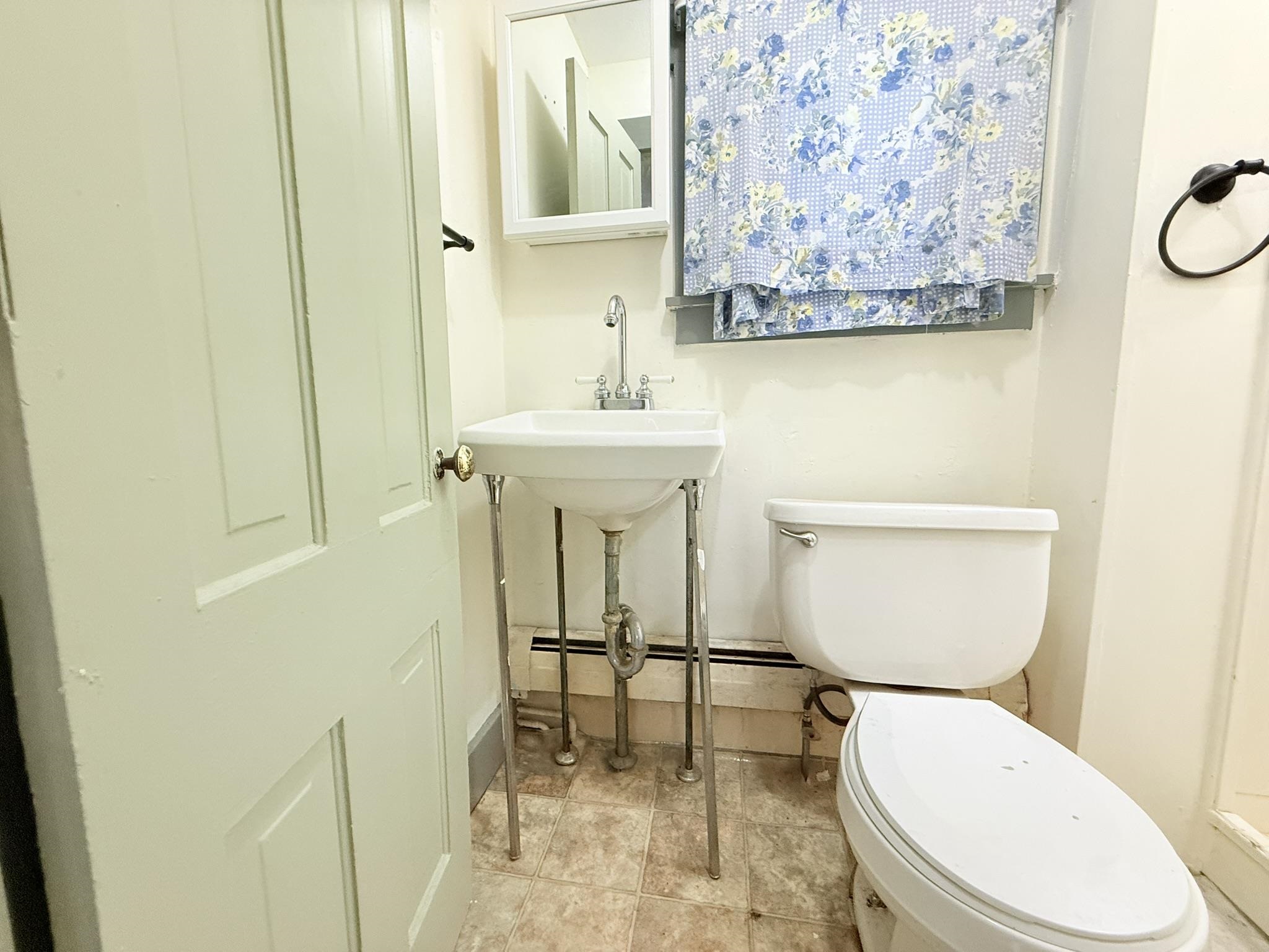 33 Cottage Avenue Springfield, VT 05156 - Photo 31 of 39