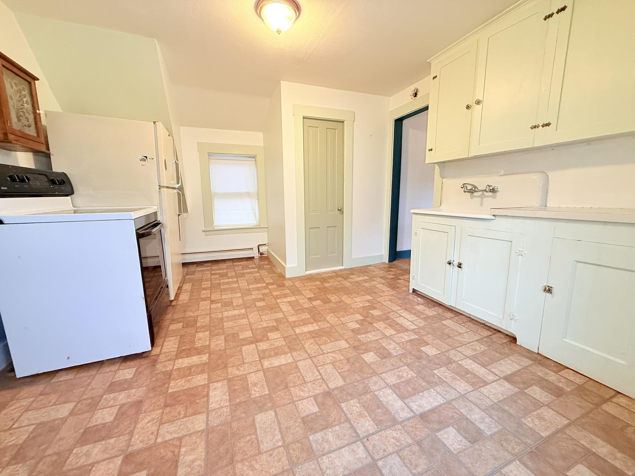 33 Cottage Avenue Springfield, VT 05156 - Photo 36 of 39