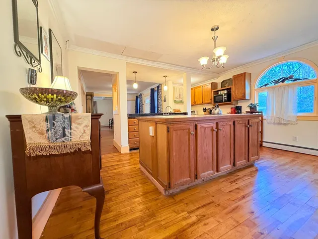 $250,000 | 33 Cottage Avenue, Springfield, VT 05156