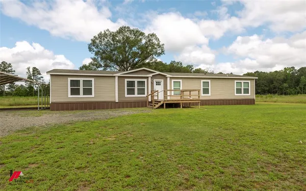 $305,000 | 810 Chalybeate Springs Road, Plain Dealing, LA 71064