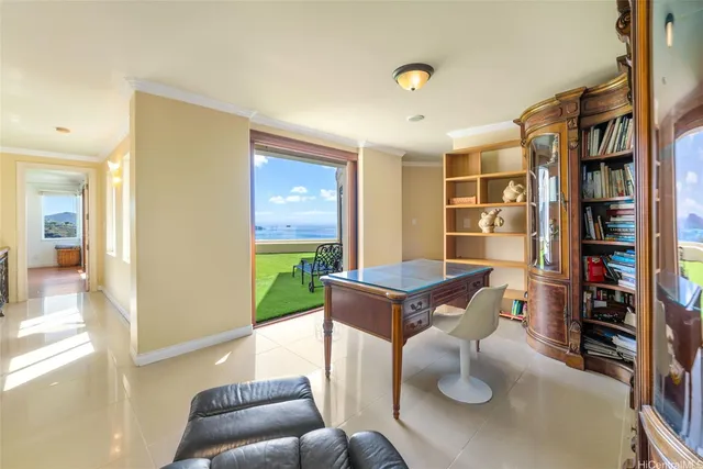 $2,995,000 | 5201 Kuaiwi Place, Honolulu, HI 96821