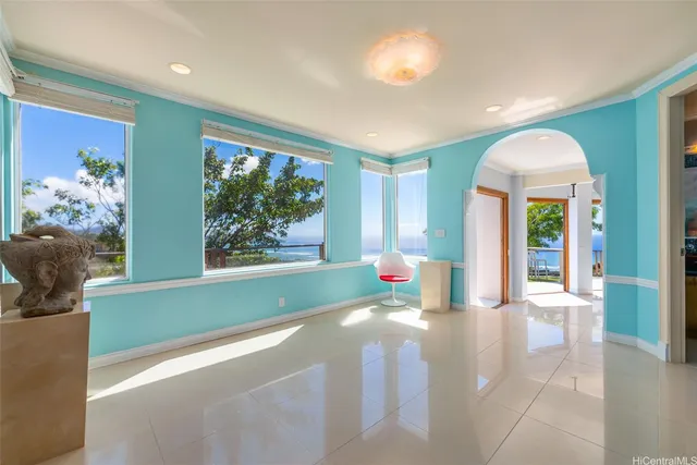 $2,995,000 | 5201 Kuaiwi Place, Honolulu, HI 96821