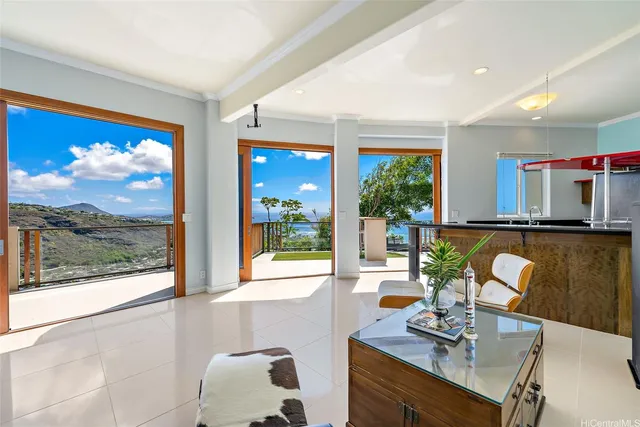 $2,995,000 | 5201 Kuaiwi Place, Honolulu, HI 96821