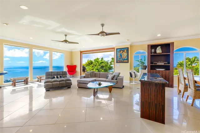 $2,995,000 | 5201 Kuaiwi Place, Honolulu, HI 96821