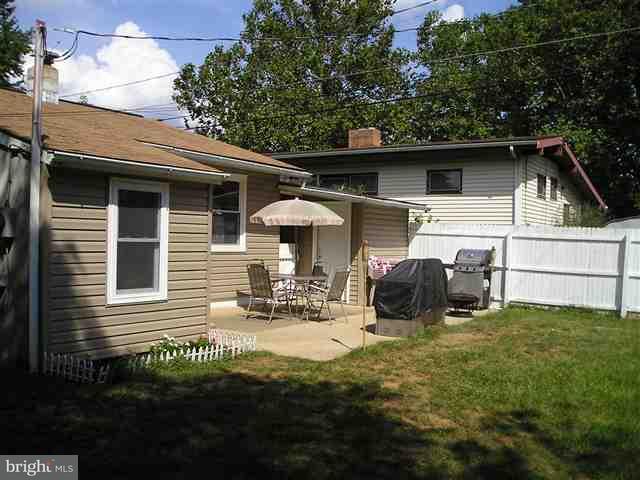 4902 Delbrook Road Mechanicsburg, PA 17050 - Photo 4 of 12 Gallery Image 4