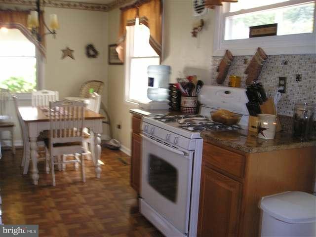 4902 Delbrook Road Mechanicsburg, PA 17050 - Photo 5 of 12 Gallery Image 5