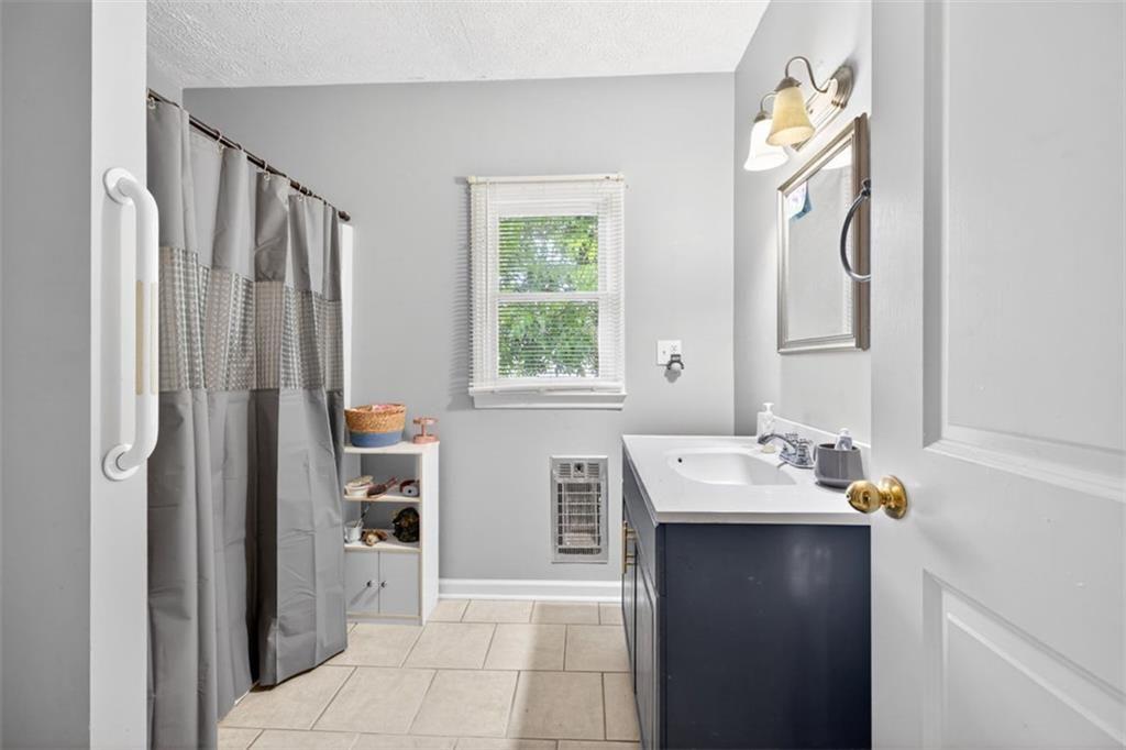 178 Hamilton Avenue Winder, GA 30680 - Photo 24 of 35