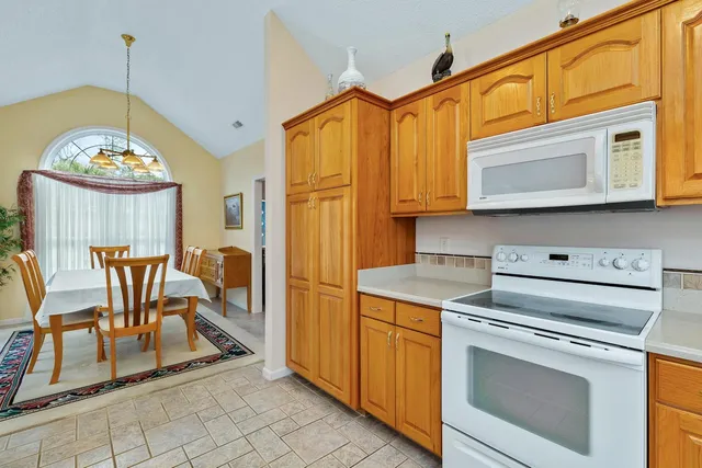 $339,000 | 2 Fairway Drive, Manning, SC 29102