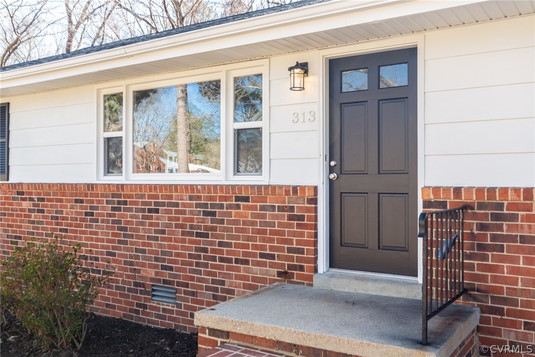 313 Keeton Road Richmond, VA 23227 - Photo 4 of 25 Gallery Image 4