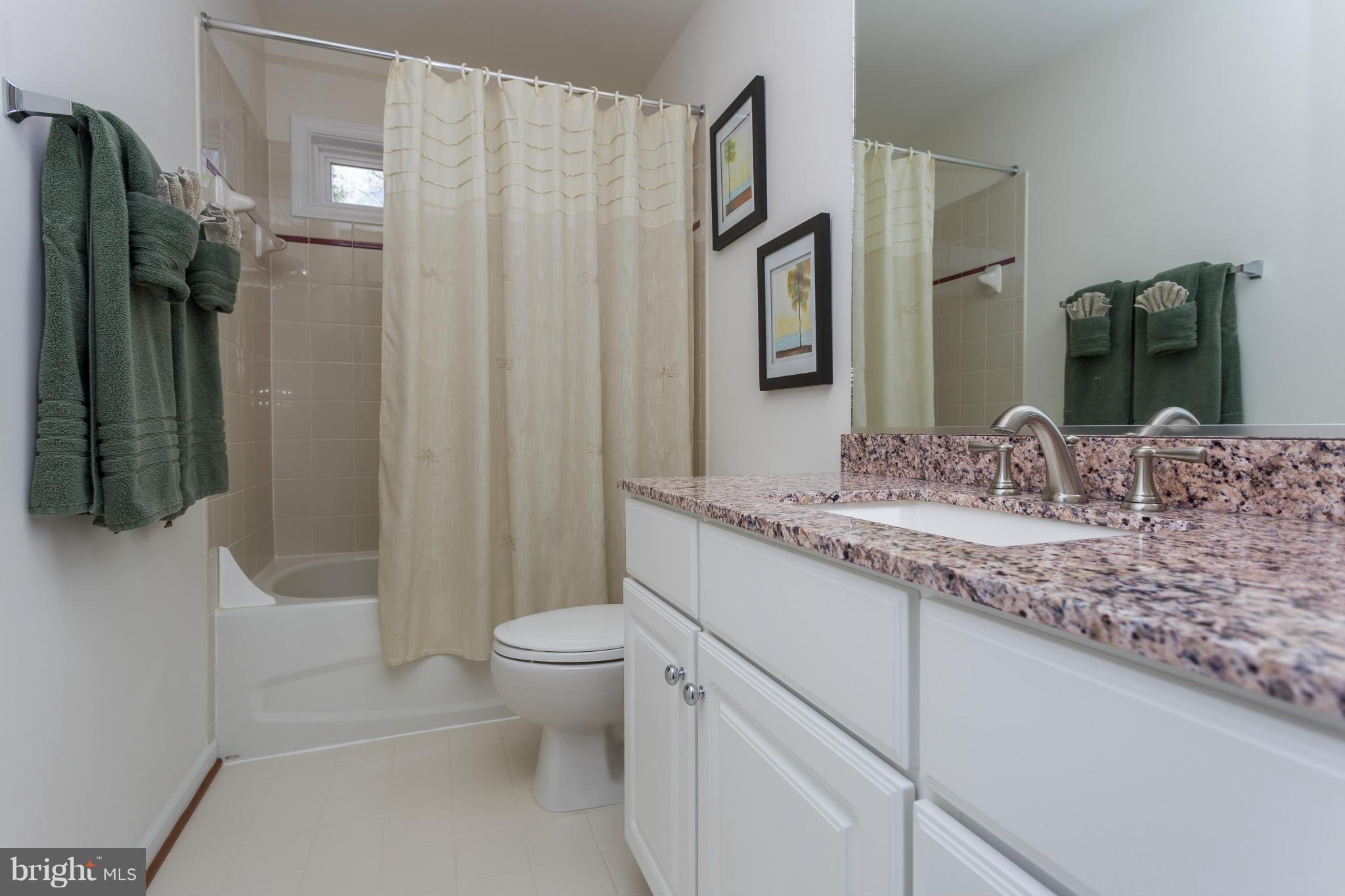 82 Millbrook Road Stafford, VA 22554 - Photo 19 of 30 1 or 2 Upper Level Hall Baths