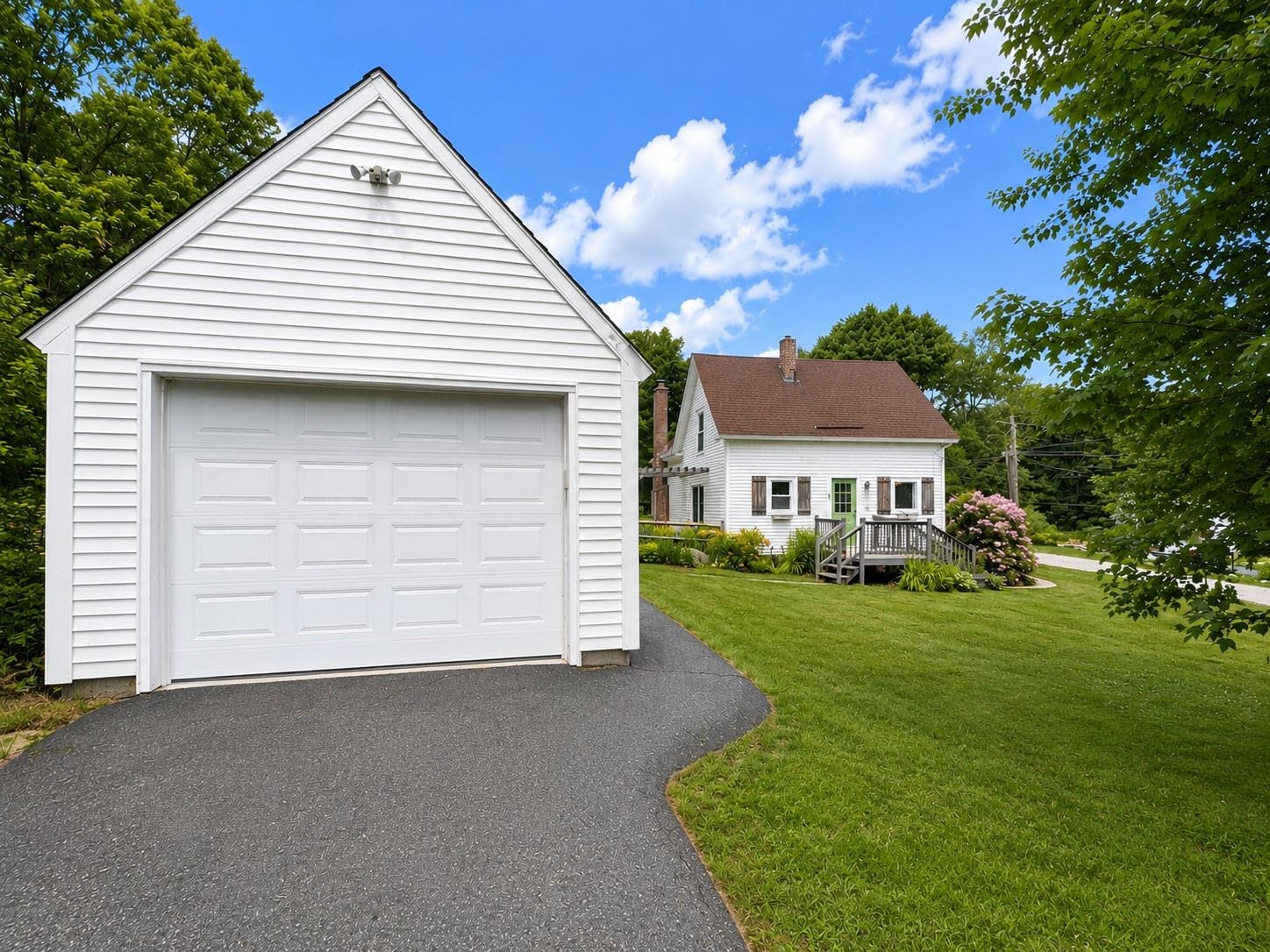 11 Robbins Road Fitzwilliam, NH 03447 - Photo 6 of 44