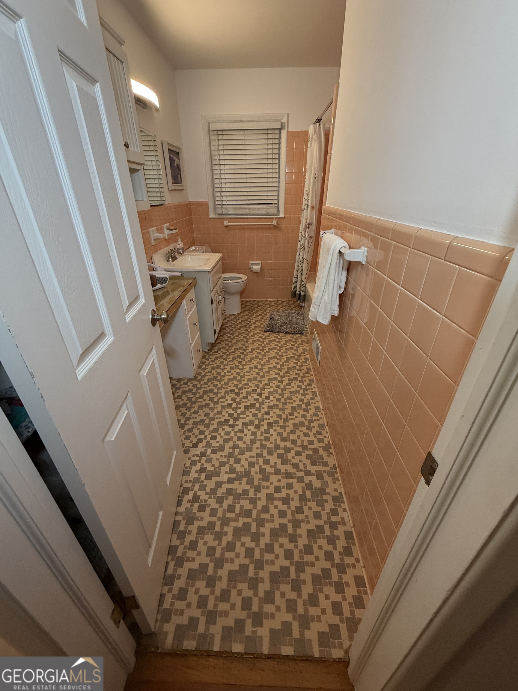 2352 Leafmore Drive Decatur, GA 30033 - Photo 25 of 28 a bathroom with a sink and a toilet
