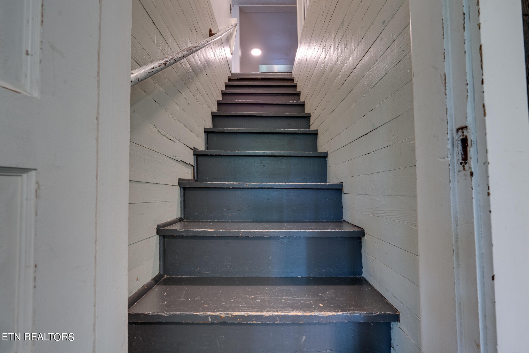 818 McCammon Road Knoxville, TN 37920 - Photo 29 of 60 a view of entryway
