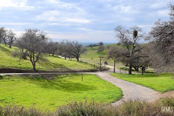 $1,075,000 | Undisclosed Address, Bakersfield, CA 93308