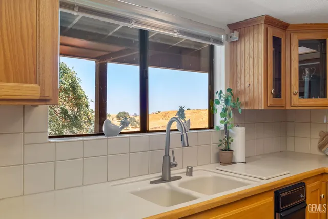 $1,175,000 | Undisclosed Address, Bakersfield, CA 93308