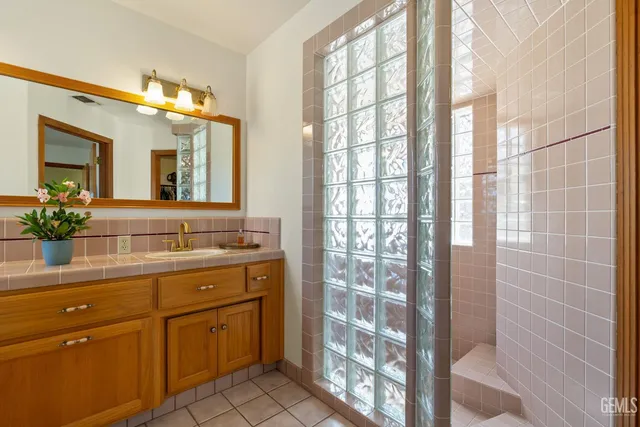 $1,175,000 | Undisclosed Address, Bakersfield, CA 93308