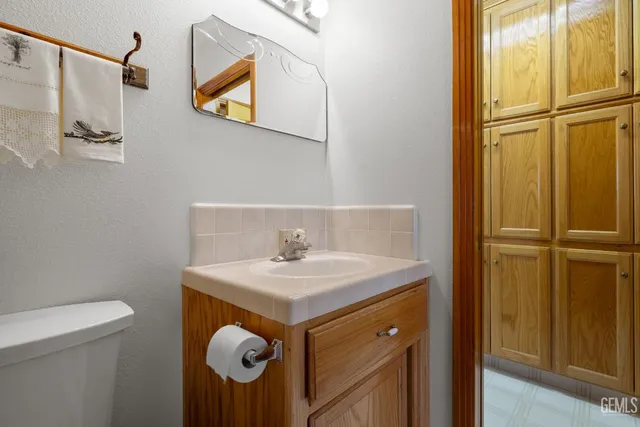 $1,175,000 | Undisclosed Address, Bakersfield, CA 93308