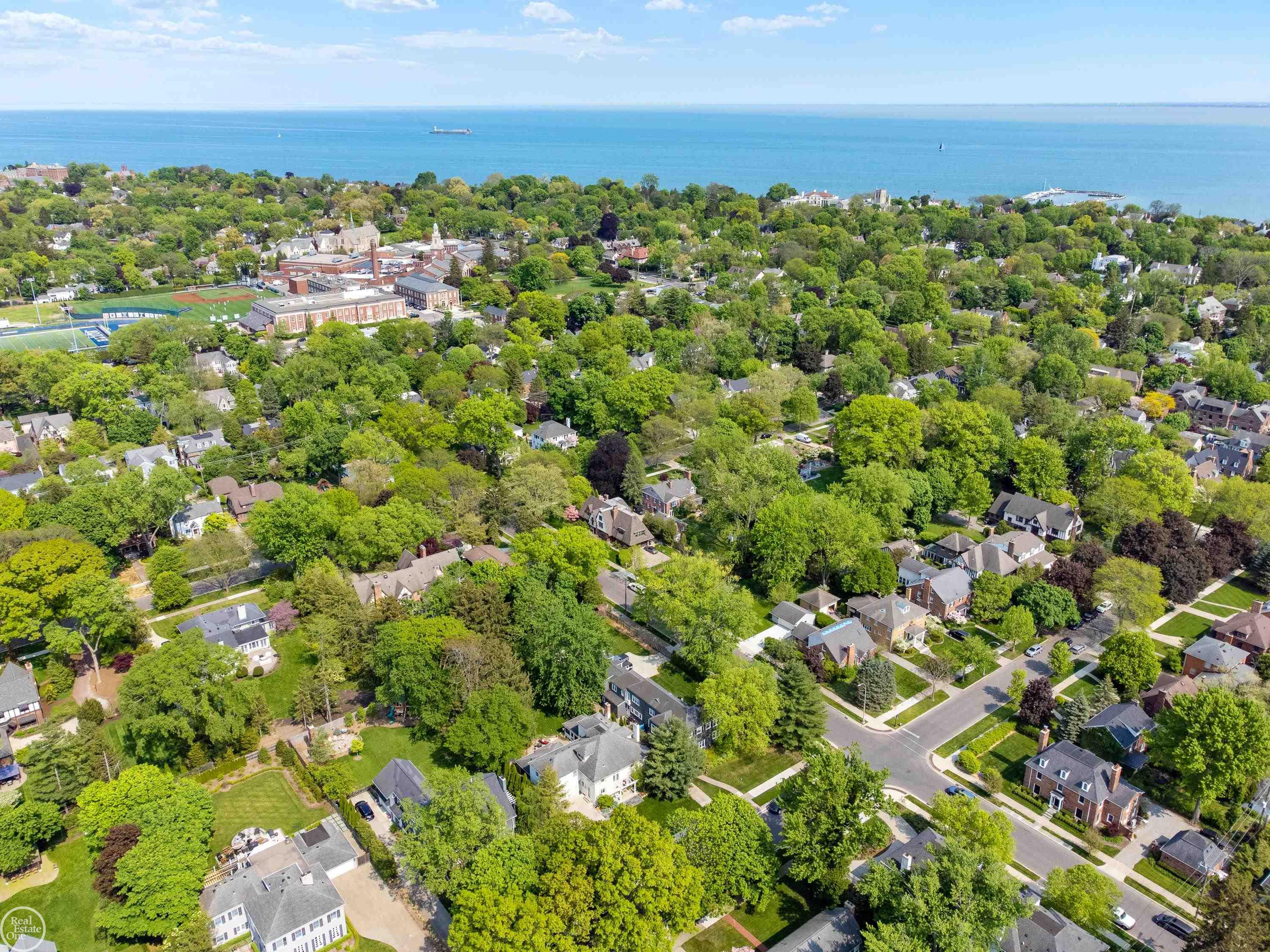 492 Rivard Boulevard Grosse Pointe, MI 48230 - Photo 63 of 81 50110851-62.JPG