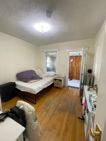 $5,050 | 44 Chetwynd Road, Unit 2, Somerville, MA 02144