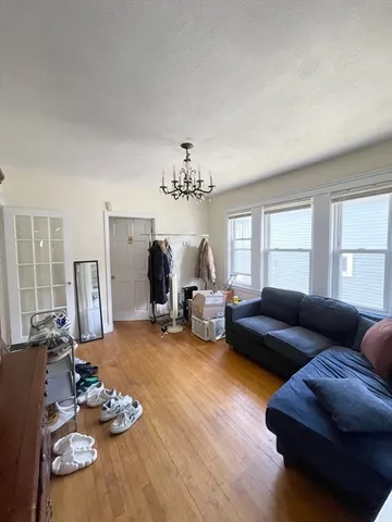 $5,050 | 44 Chetwynd Road, Unit 2, Somerville, MA 02144