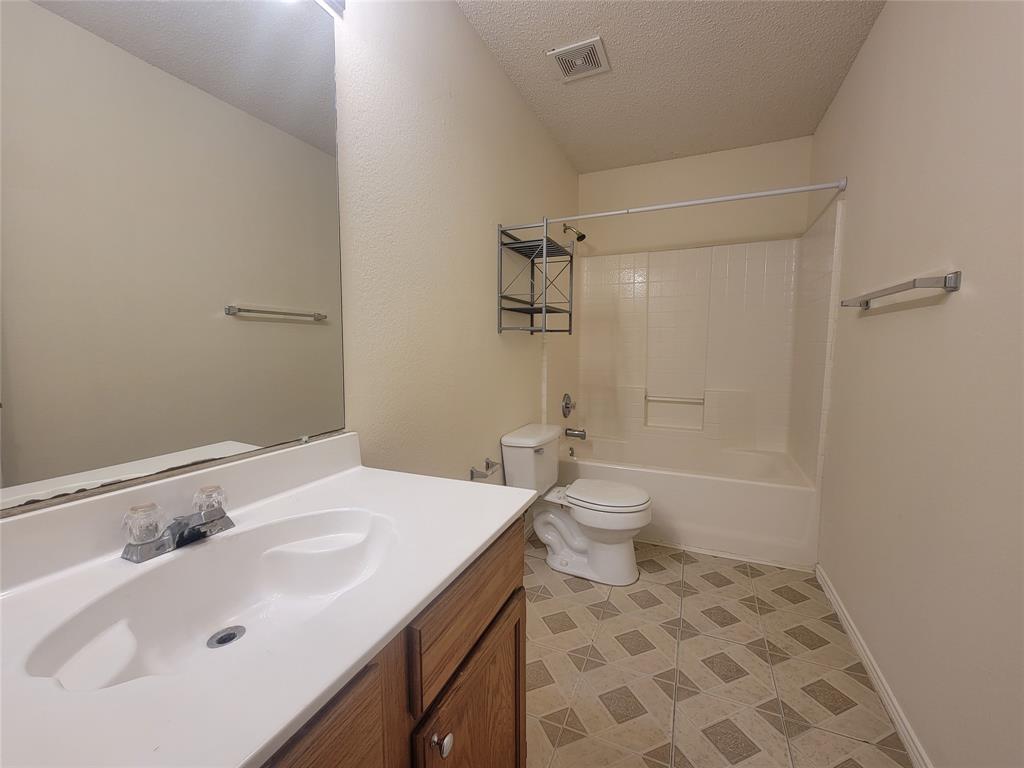 2233 Maple Drive Little Elm, TX 75068 - Photo 6 of 12