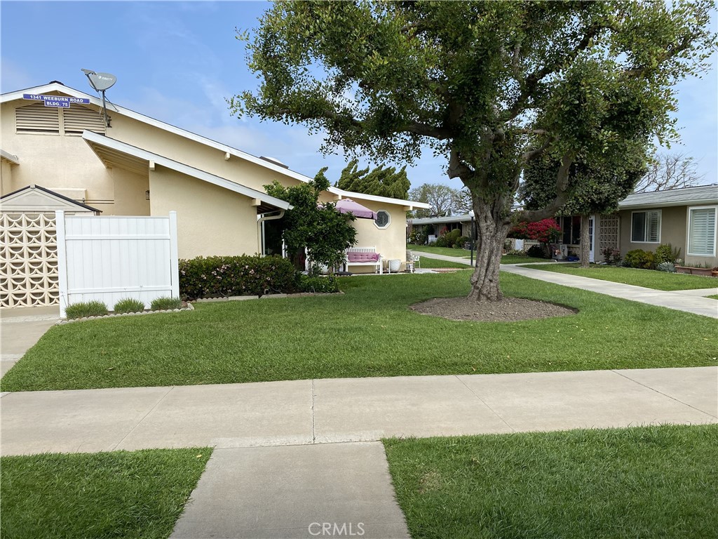 1361 Wee Burn Road Seal Beach, CA 90740 - Photo 8 of 17