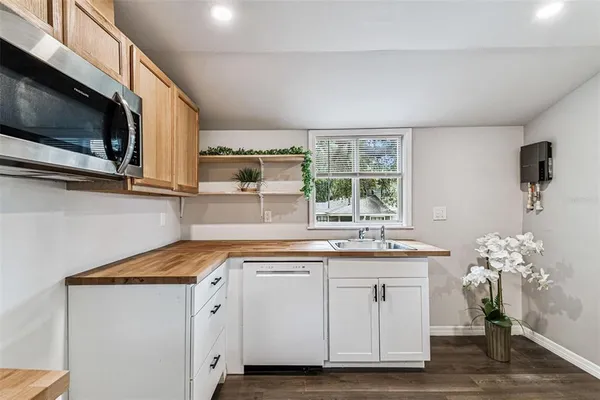 $1,380 | 1006 East 26th Avenue, Unit 2, Tampa, FL 33605