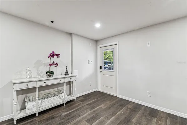 $1,380 | 1006 East 26th Avenue, Unit 2, Tampa, FL 33605